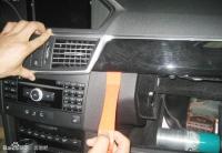 奔驰E260L无损安装导航|倒车影像,欧卡改装网,汽车改装