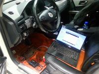 炫白奔驰GLK300升级行车电脑,欧卡改装网,汽车改装