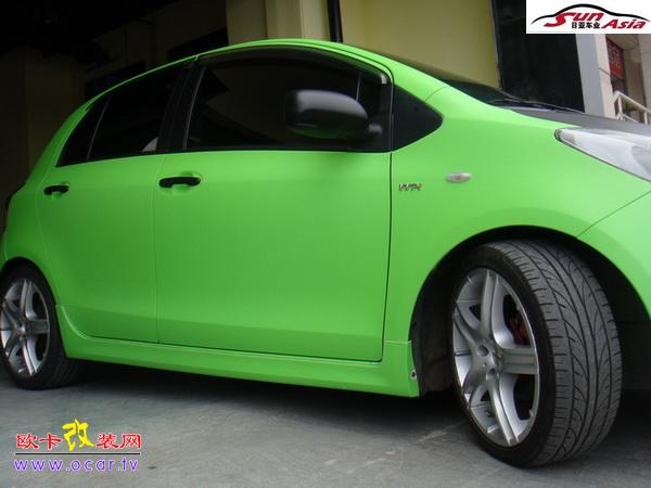 欧卡改装网,改装案例,丰田雅力士个性时尚贴纸