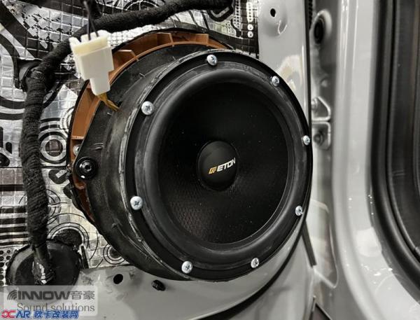 蔚来ES8改装德国伊顿172.2两分频喇叭完工