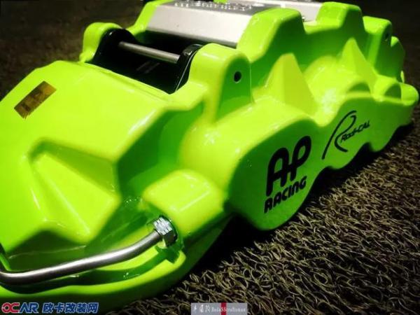 撒野前准备!英菲尼迪Q50改装AP Racing刹车系统 刹车改装哪家好