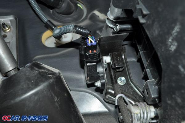 欧卡改装网,改装案例,丰田花冠安装节气门控制器与电子油门加速器