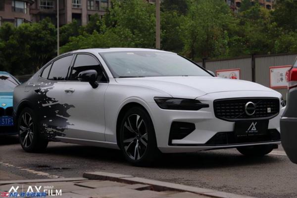 石家庄汽车改色 白黑渐变沃尔沃S60