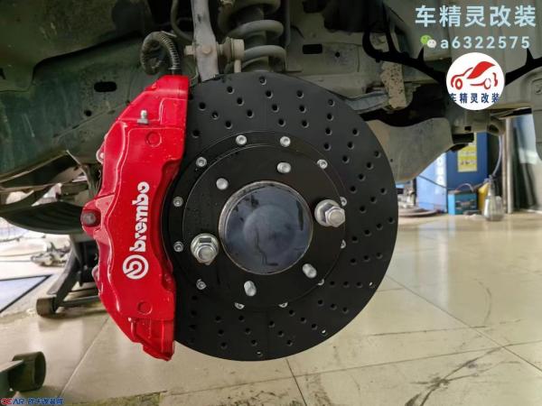 丰田普拉多改装Brembo大六活塞刹车卡钳 丰田普拉多改装Brembo大六活塞刹车卡钳