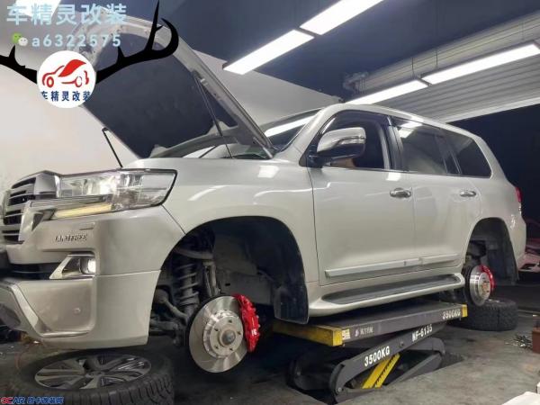 丰田兰德酷路泽改装AP95前6后4刹车卡钳 丰田兰德酷路泽改装AP95前6后4刹车卡钳