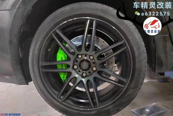 丰田皇冠后轮改装Brembo四活塞刹车卡钳 丰田皇冠后轮改装Brembo四活塞刹车卡钳