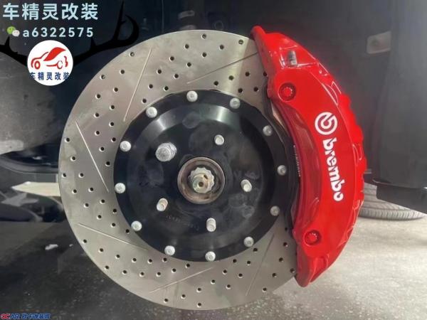 丰田埃尔法改装Brembo前6后4刹车卡钳 丰田埃尔法改装Brembo前6后4刹车卡钳