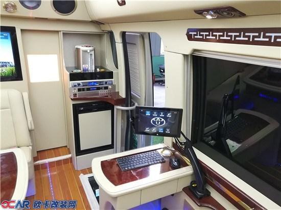 2019新款考斯特12座多少钱 高配限量版价格