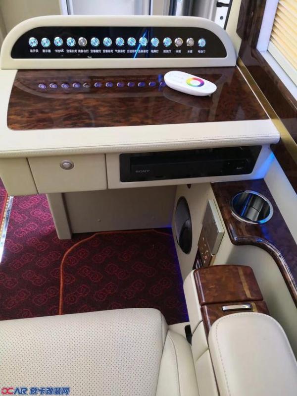 丰田考斯特11座内饰价格考斯特11座多少钱