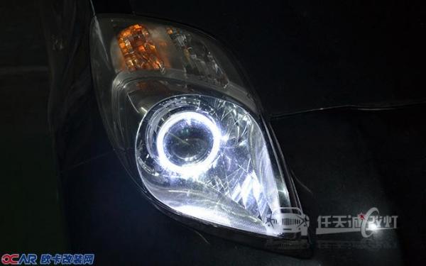 武汉丰田雅力士车灯改装原厂Q5透镜 全新飞利浦D1S灯泡 仿宝马天使眼