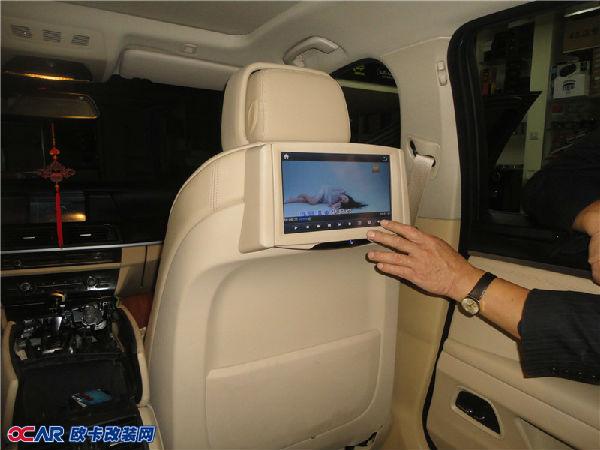 欧卡改装网,改装案例,宝马520安装后座娱乐系统丰富旅途生活